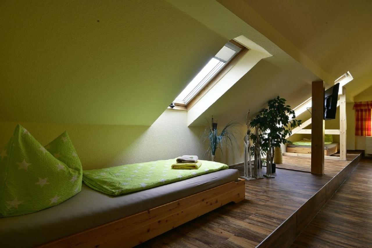 Gasthof Zur Linde Pausa Exteriör bild